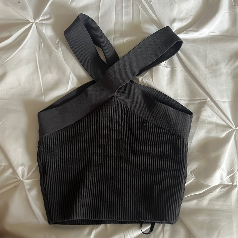 Aritzia crop top